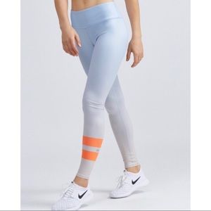 Alo Yoga Airbrush Capri Leggings XS Blue Orange